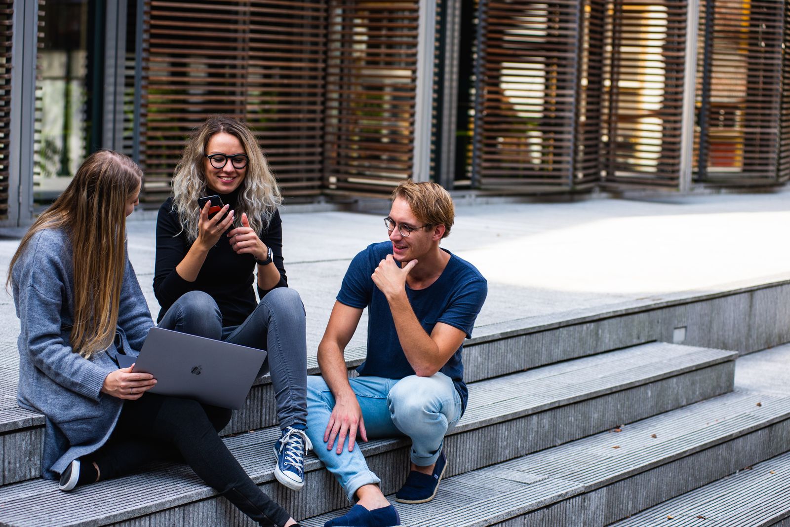 Students and advisors at EduAccept